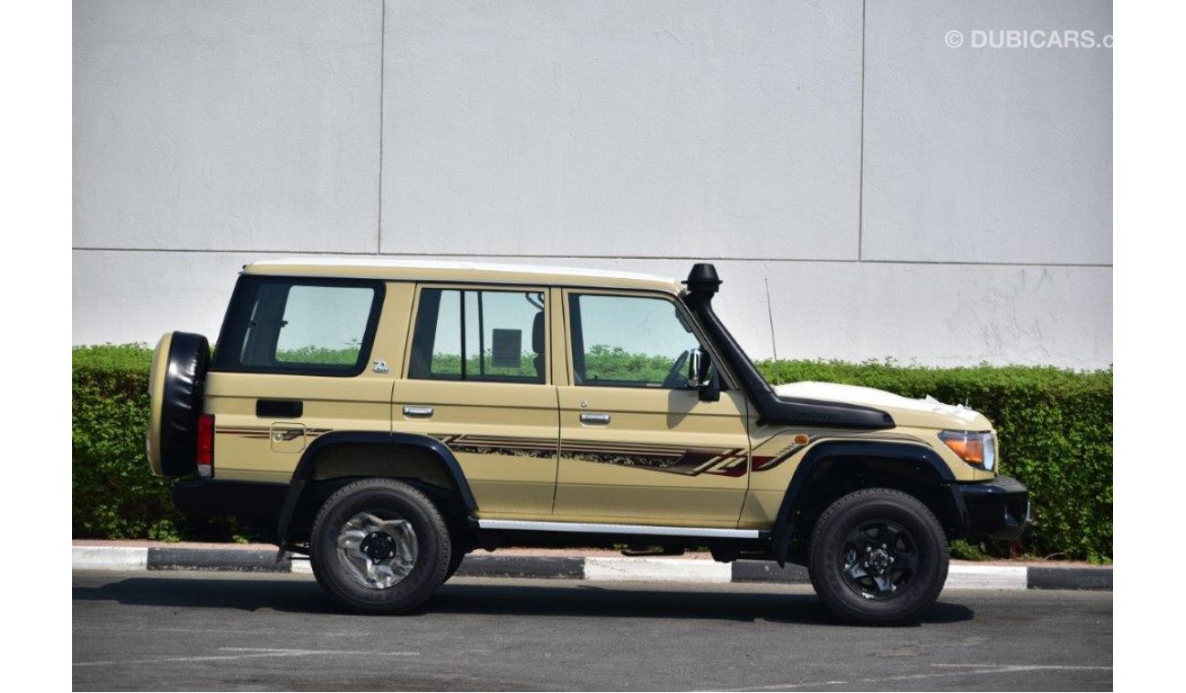 Toyota Land Cruiser 70 2022 MODEL TOYOTA LAND CRUISER 76 HARDTOP LIMTED LX V6 4.0L PETROL  MANUAL TRANSMISSION  - 70TH ANNI