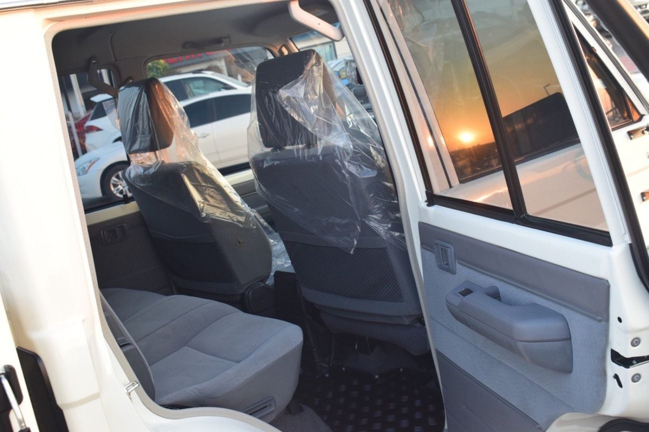 تويوتا لاند كروزر بيك آب Double Cabin 4.5L
