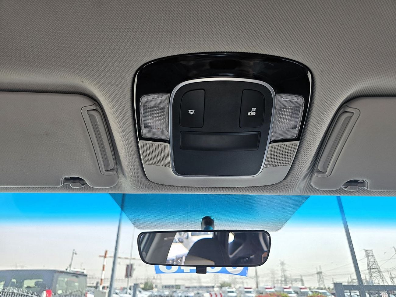 Hyundai Tucson 2.0L Smart (FWD) Used Hyundai Tucson Full Option  2.0L FWD SUV 5Doors GCC White Color 2022 Model