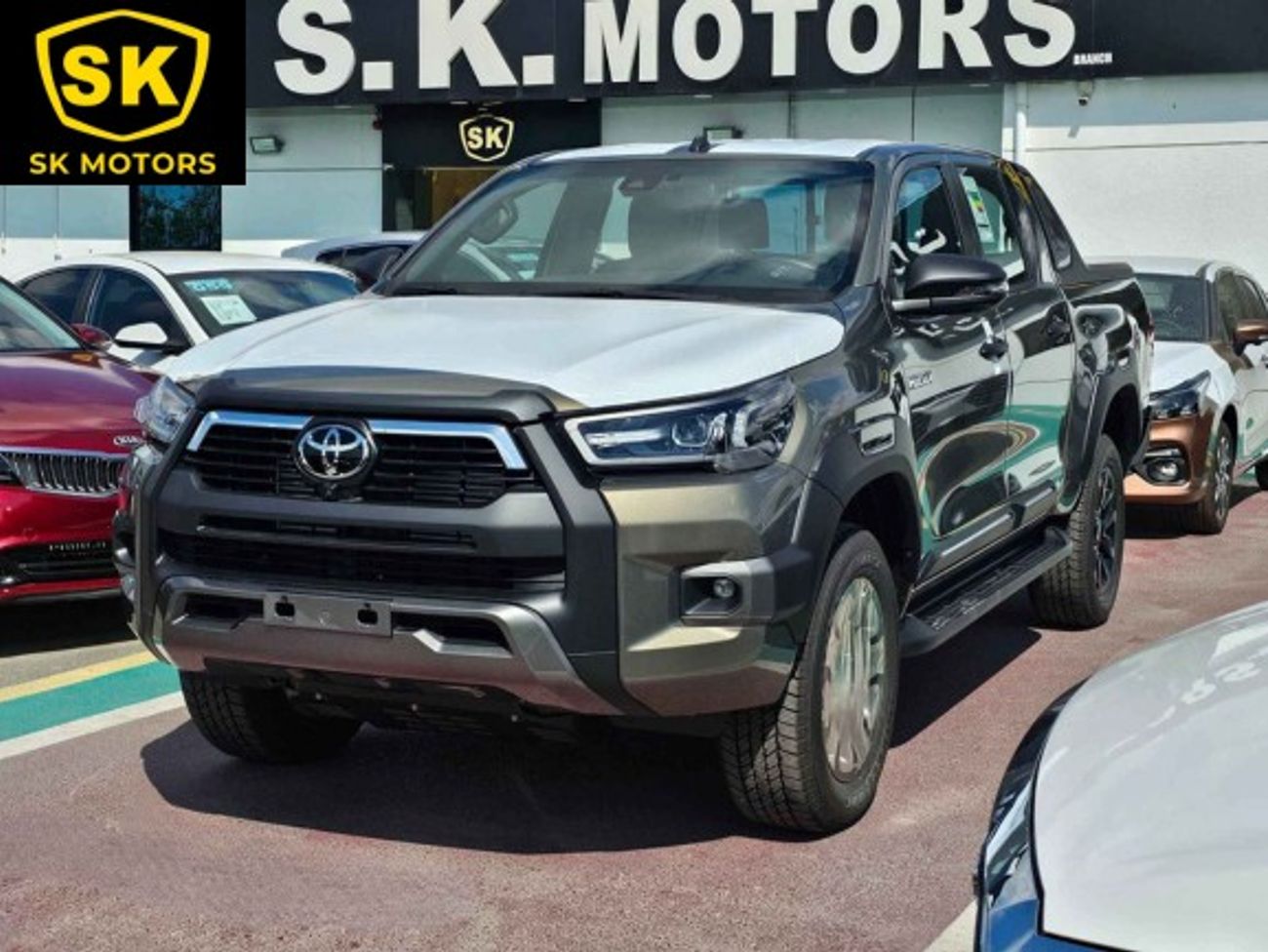 Toyota Hilux ADVENTURE, 2.8L DIESEL, A/T, "4" CAMERAS / ROLL BAR WITH RADAR / 4WD (CODE # HDAD28AF)