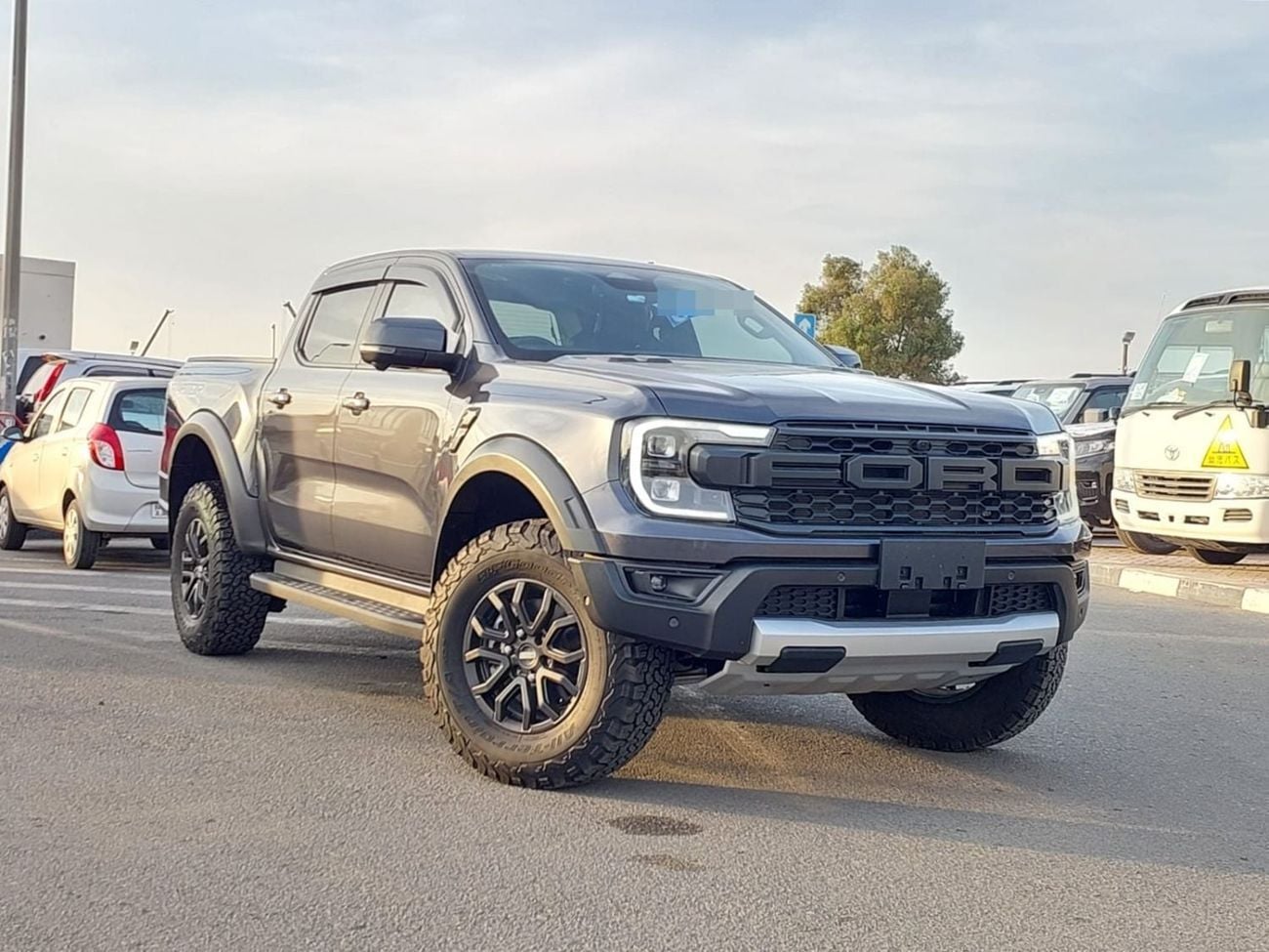 Ford Ranger RAPTOR Double Cabin Pickup 3.0L V6 Twin Turbo Petrol engine 4WD 360° Camera Automatic Gear 5 Seats 4