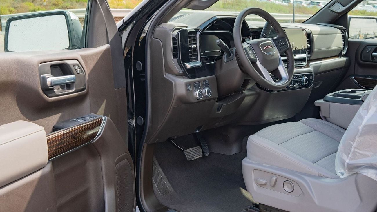 GMC Sierra 2026 GMC Sierra SLE V8 5.3L AT Petrol Single Cab (Black)