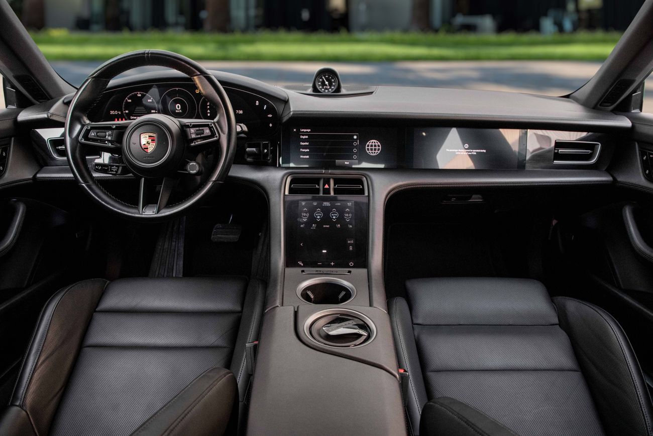 بورش تايكان 5,092 P.M | 0% Downpayment | TAYCAN 4S | PRISTINE CONDITON!