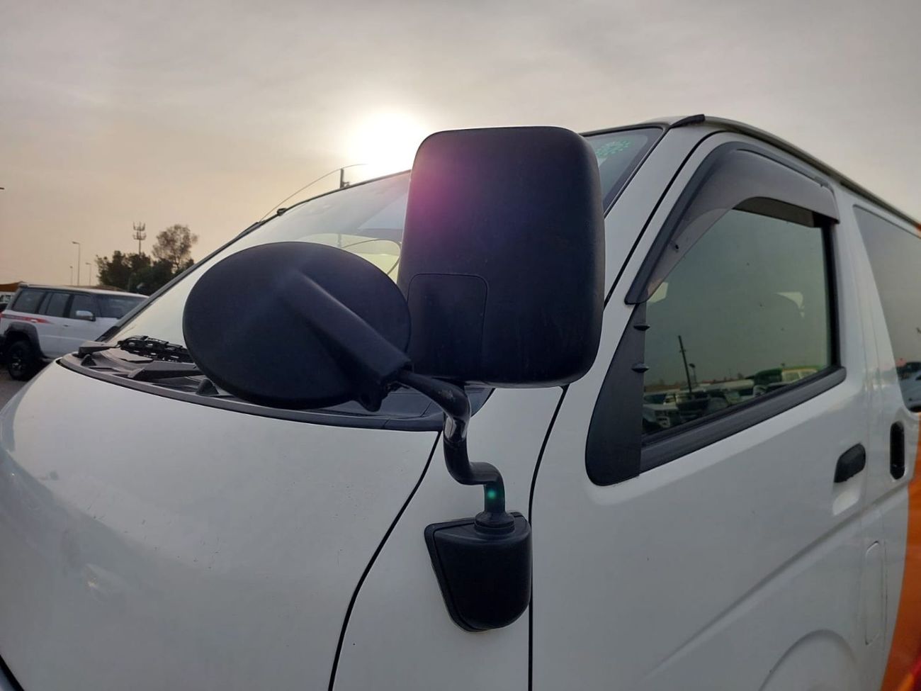 Toyota Hiace TOYOTA HIACE VAN RHD 2015 MODEL 3.0 L DIESEL MANUAL(PM18092)