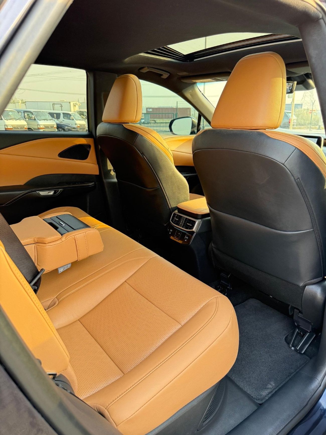 Lexus RX350h Hybrid Base 2.5L Hybrid Base Full Option 2.5L