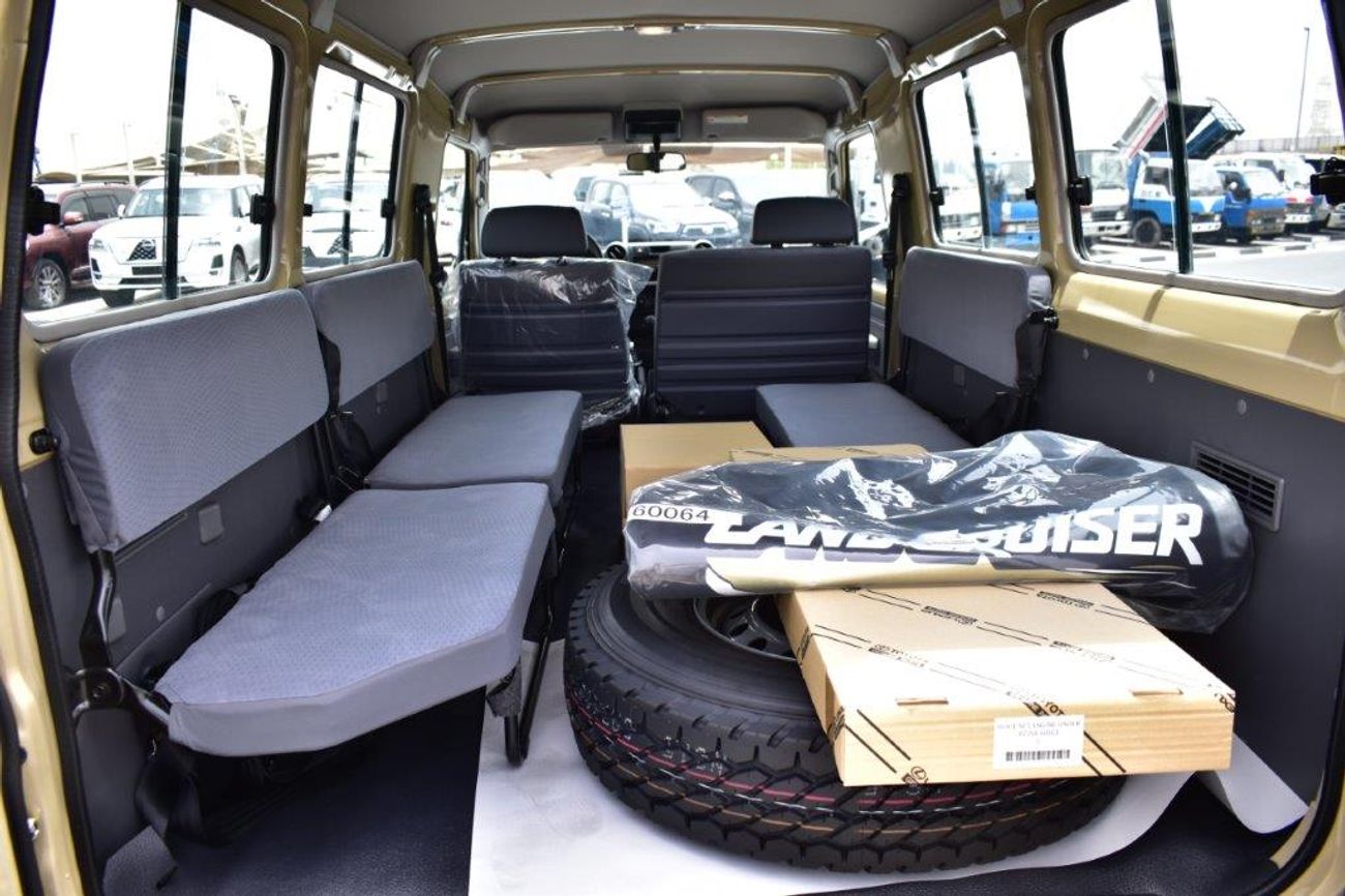 تويوتا لاند كروزر 70 2025 MODEL TOYOTA LAND CRUISER 78 HARDTOP V6 4.0L 4WD 9-SEATER AUTOMATIC