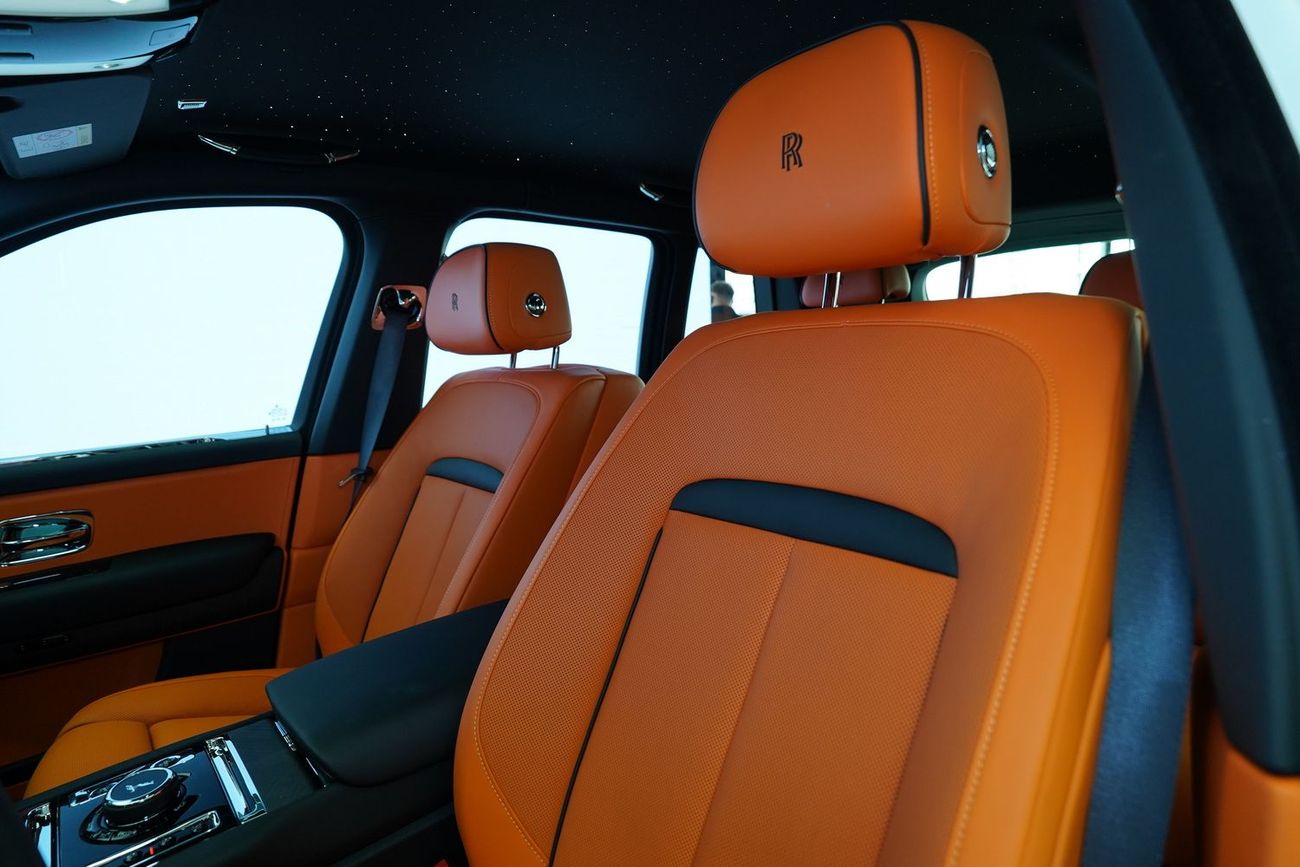 رولز رويس كولينان SILVER BADGE