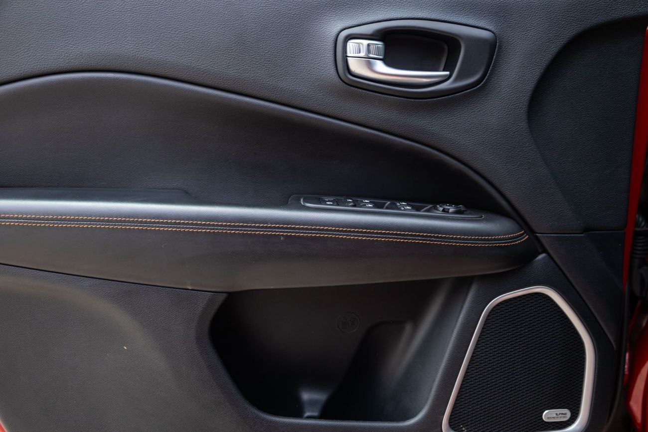 جيب كومباس Limited 2.4L (172 HP)