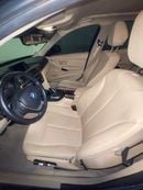 BMW 320i Std 2.0L