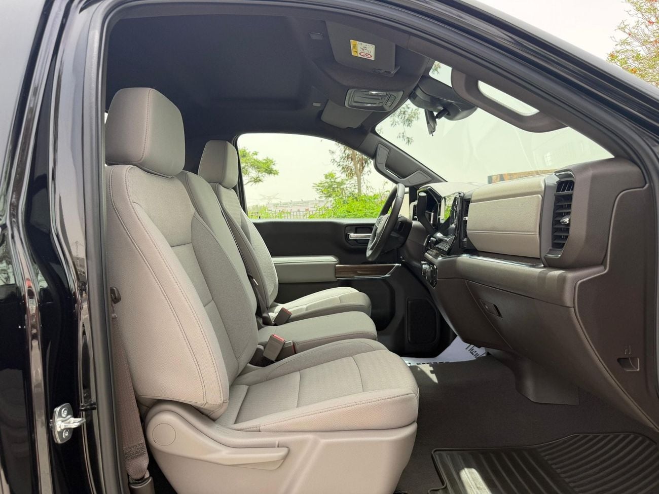 Chevrolet Silverado 1500 REG/CAB 1LT