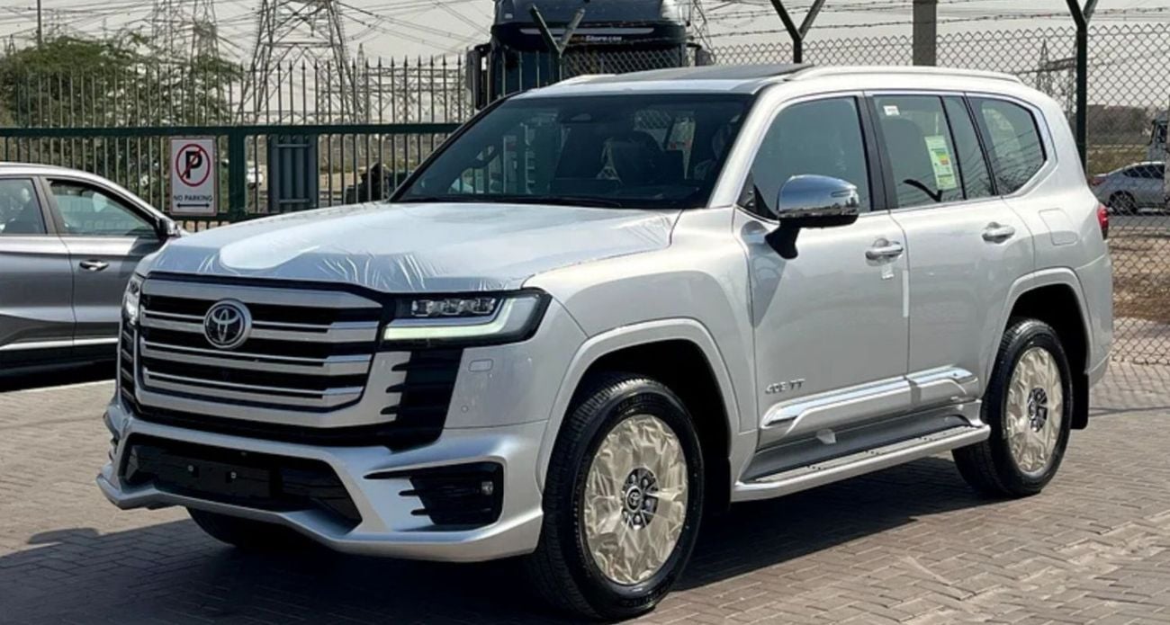 تويوتا لاند كروزر 2026 Toyota Land Cruiser LC300 VXR (Full-Option) 3.5L V6 Twin Turbo Petrol A/T 4WD Export Only