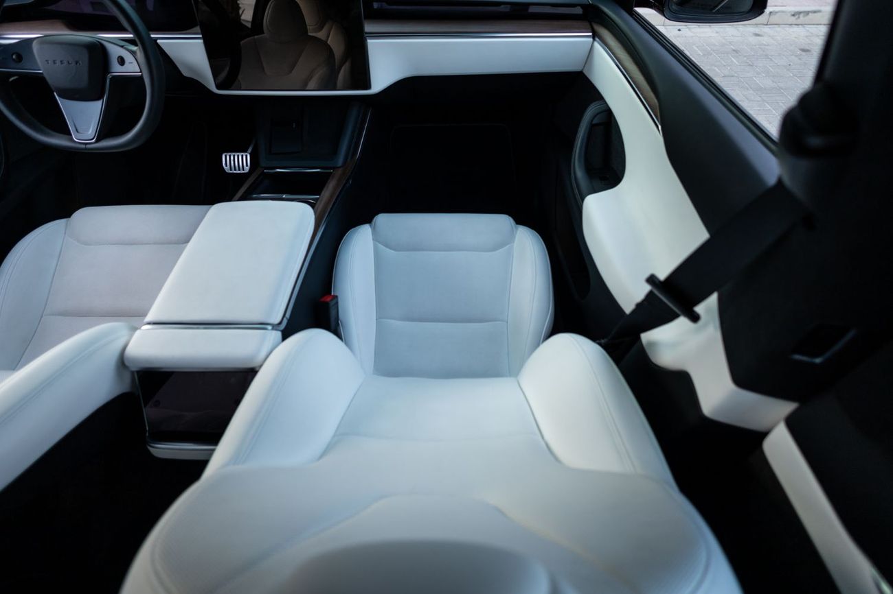 Tesla Model Y Long Range (AWD)