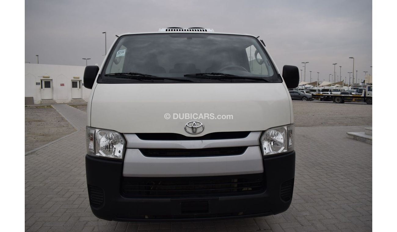 Toyota Hiace GL - Standard Roof Toyota Hiace Chiller, model:2016. Free of accident