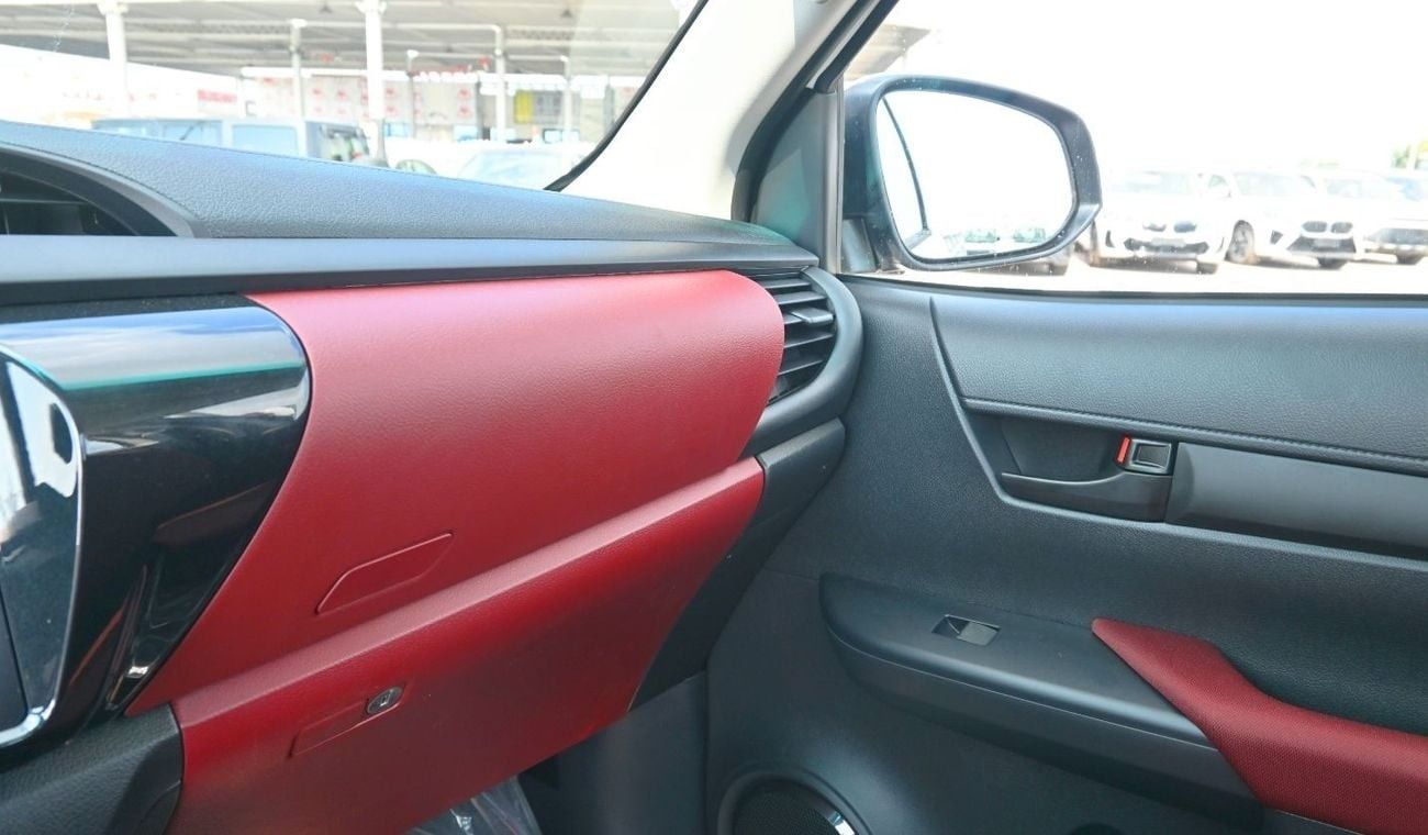 تويوتا هيلوكس Toyota Hilux 2025 2.7L Petrol 4 Cylinders Wheel size 17 inch Single Cab Manual  4WD