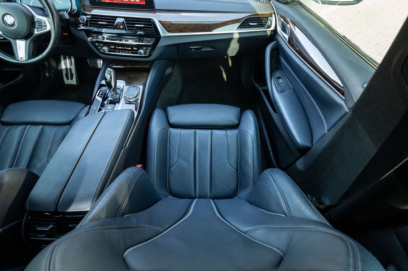 بي أم دبليو 530i M Sport 2.0L