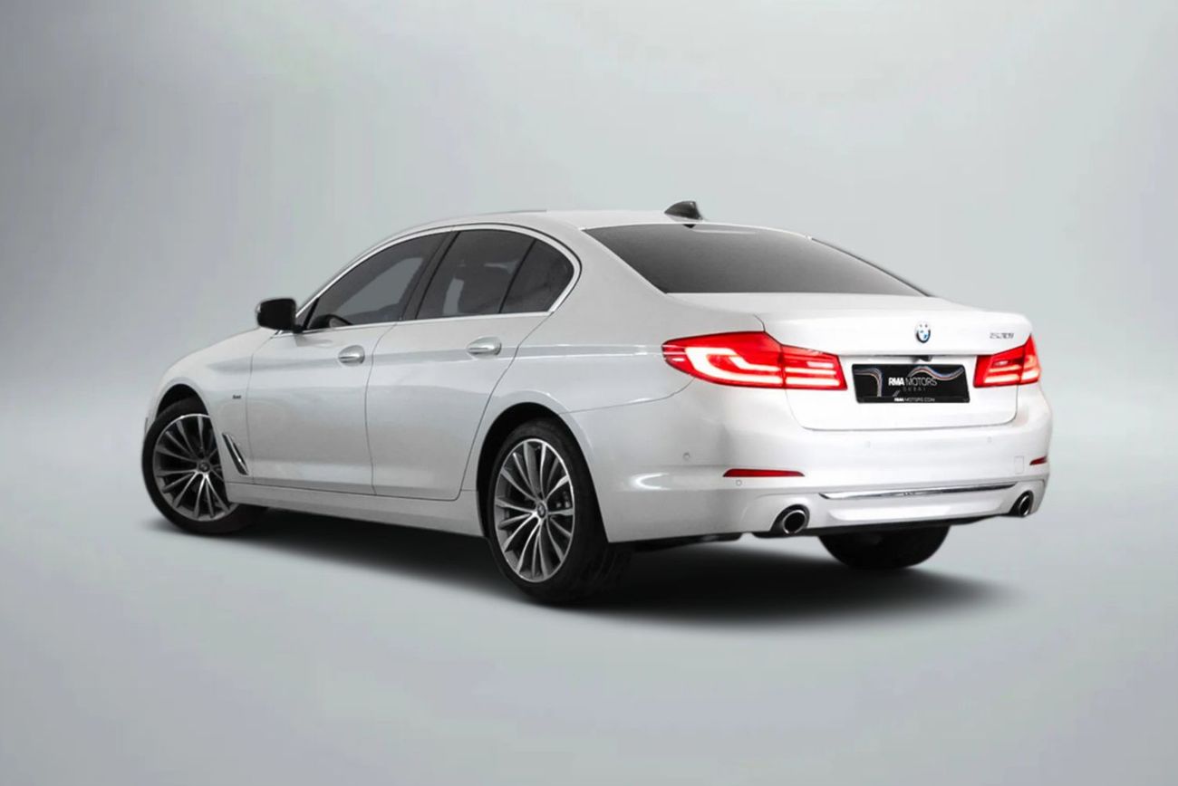 بي أم دبليو 530i Luxury 2.0L