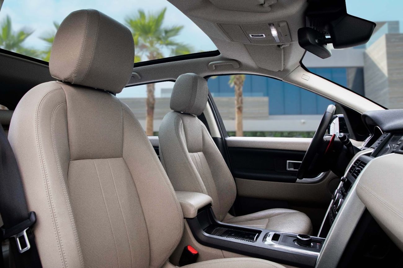 لاند روفر دسكفري HSE | 2,252 P.M  | 0% Downpayment | LOW KMS!