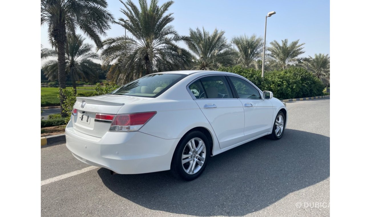 Honda Accord EX Honda Accord model 2012GCC   Cruise Cruise control  Very Very good condition