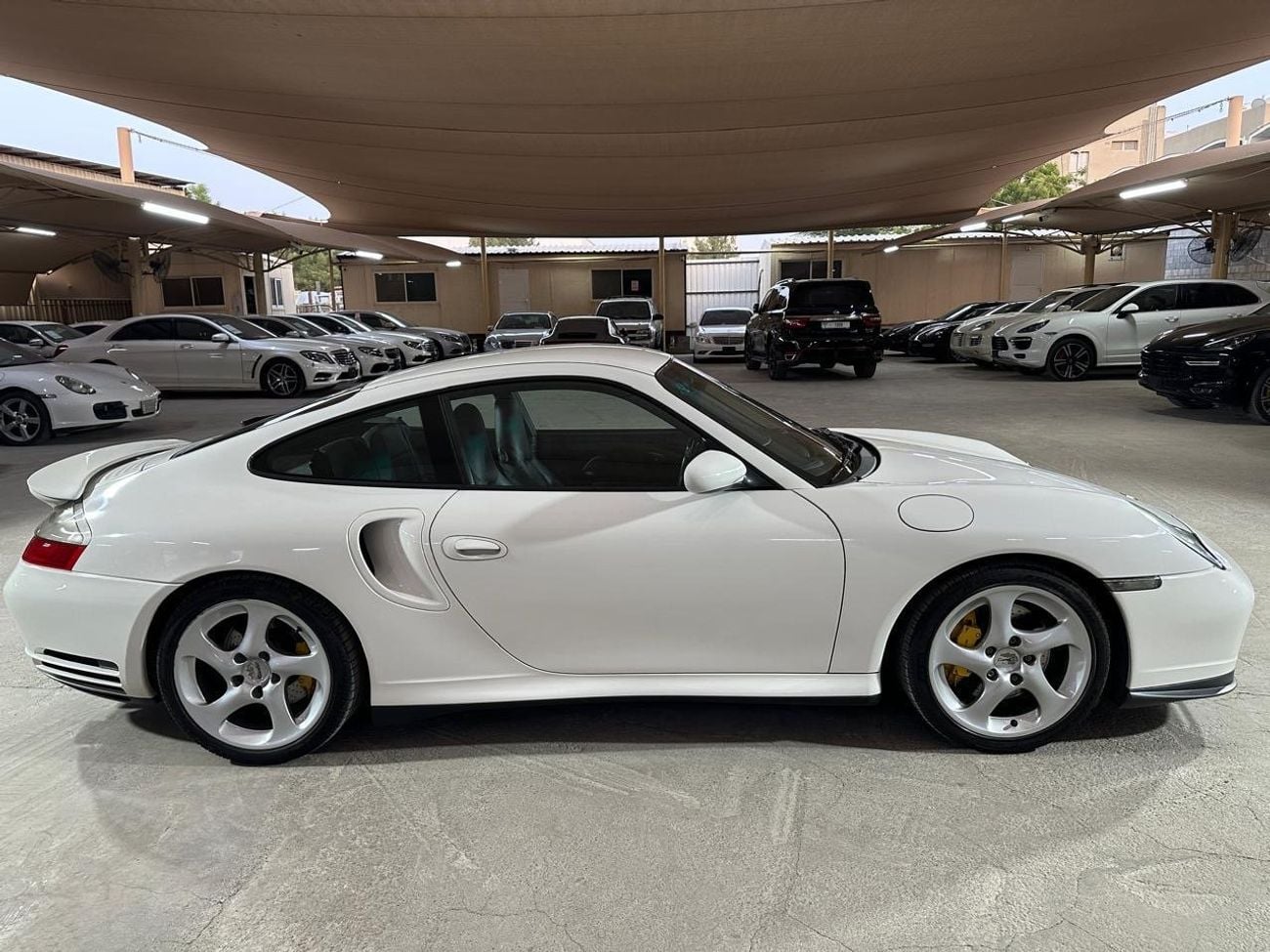 Porsche 911 TURBO