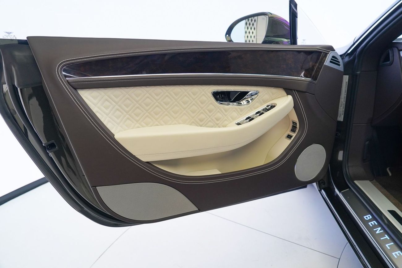 بنتلي كونتيننتال جي تي 6.0L W12 (626 HP)