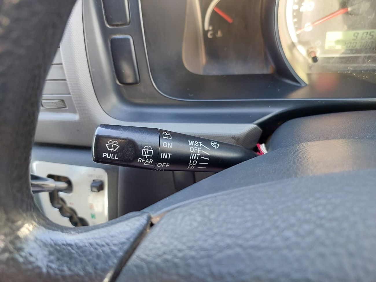 تويوتا هاياس TOYOTA HIACE WAGON VAN 2011 RHD 2.7 L PETROL AUTOMATIC (PM23267)