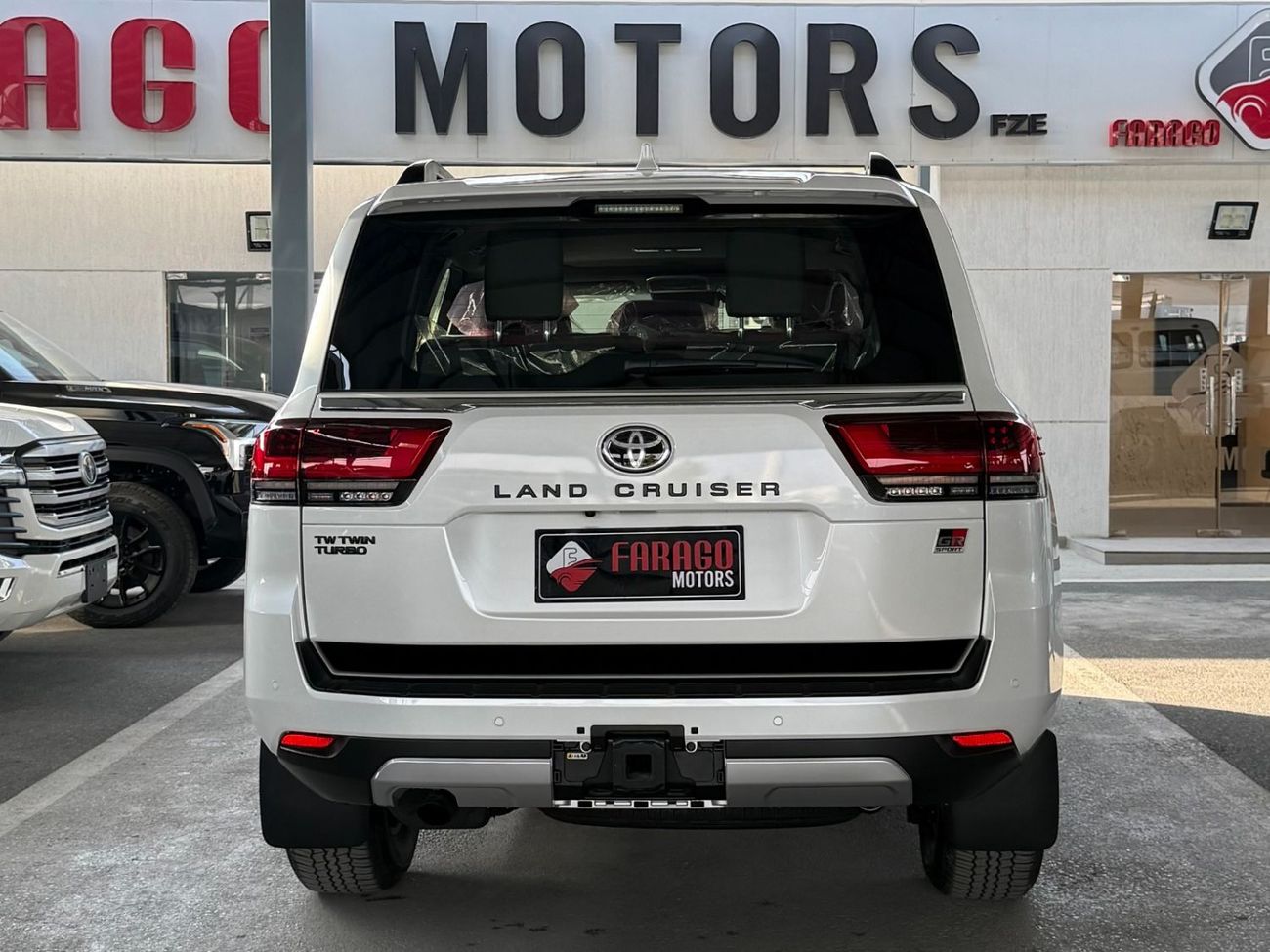 تويوتا لاند كروزر 2026 LAND CRUISER 300 GR SPORT 3.3 DIESEL **EXPORT ONLY**التصدير فقط خارج الخليج***