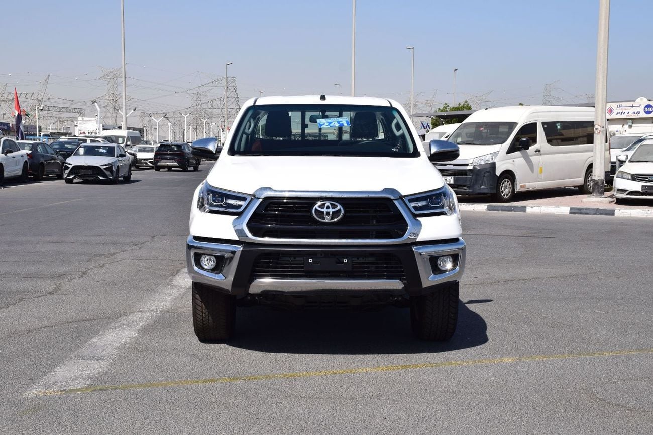 تويوتا هيلوكس 2.7L (4x4) Petrol SR5