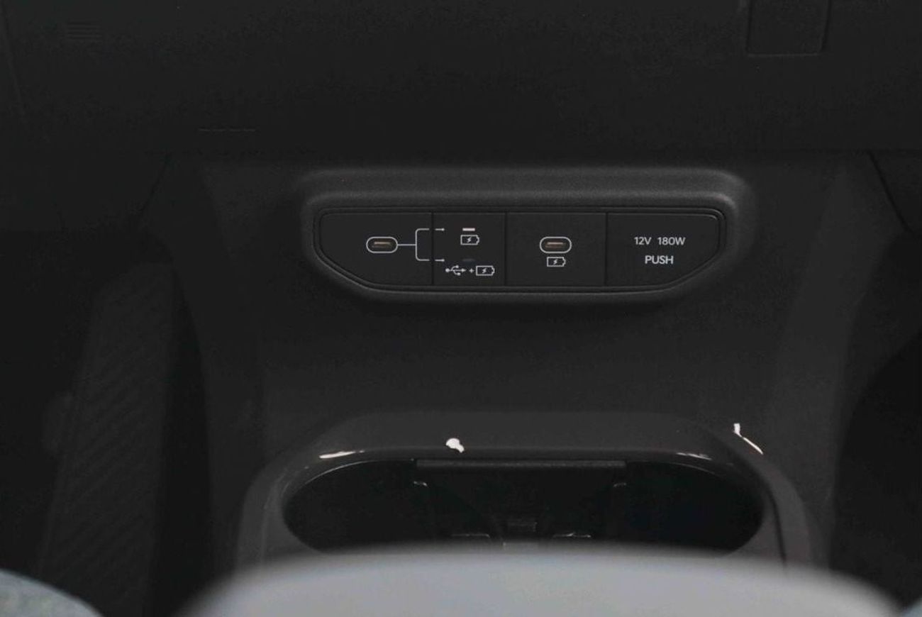 Kia EV5 2024 KIA EV5 LAND 530 - White inside Black | Export Only