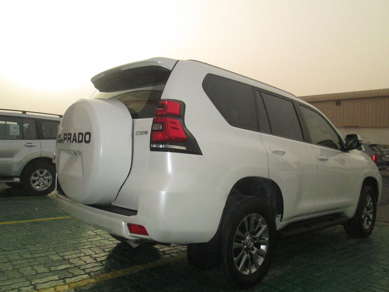 Toyota Prado 4.0L V6 FULL OPTION,GOOD CONDITION,ORIGINAL PAINT