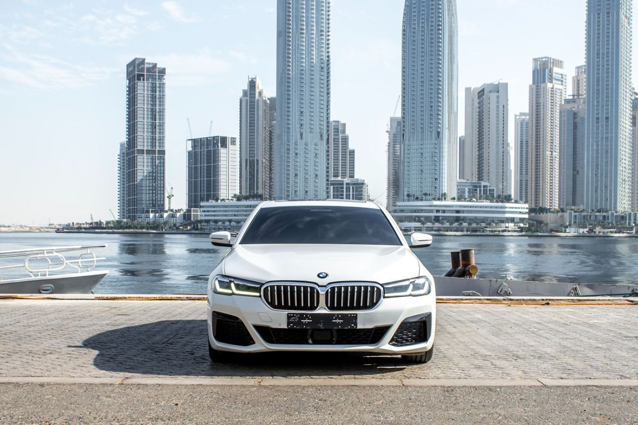 بي أم دبليو 520i Std 2.0L