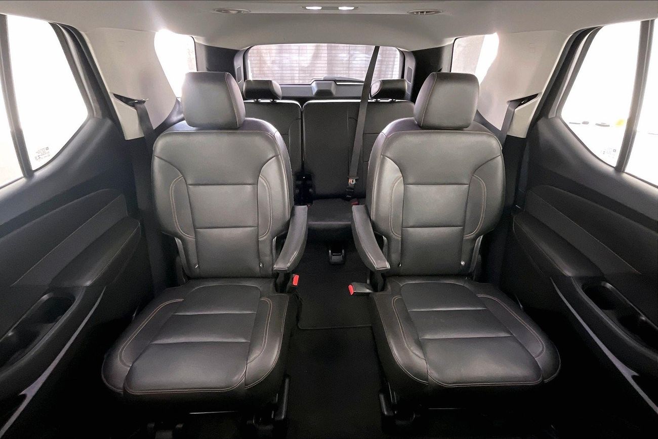 ميتسوبيشي باجيرو GLS Midline w/sunroof | شامل الضمان | 0 ﺪﻔﻋﺓ ﺃﻮﻟﻯ