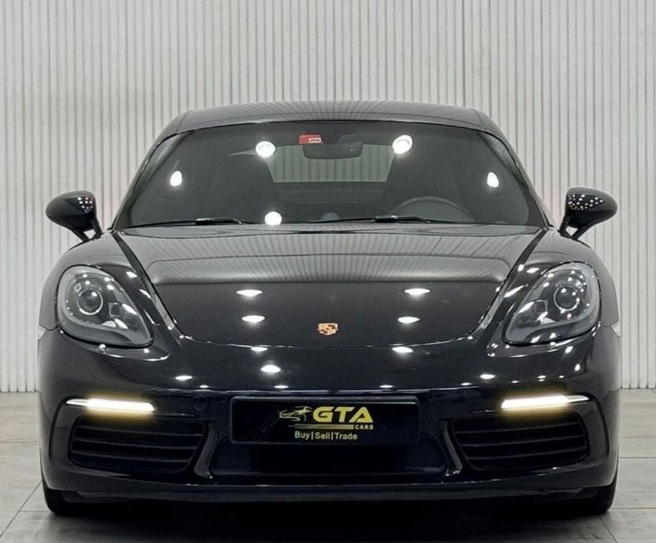 بورش كايمان 718 Std 2.0L A/T 2017 Porsche 718 Cayman, Full Service History, Sport Chrono Package, GCC