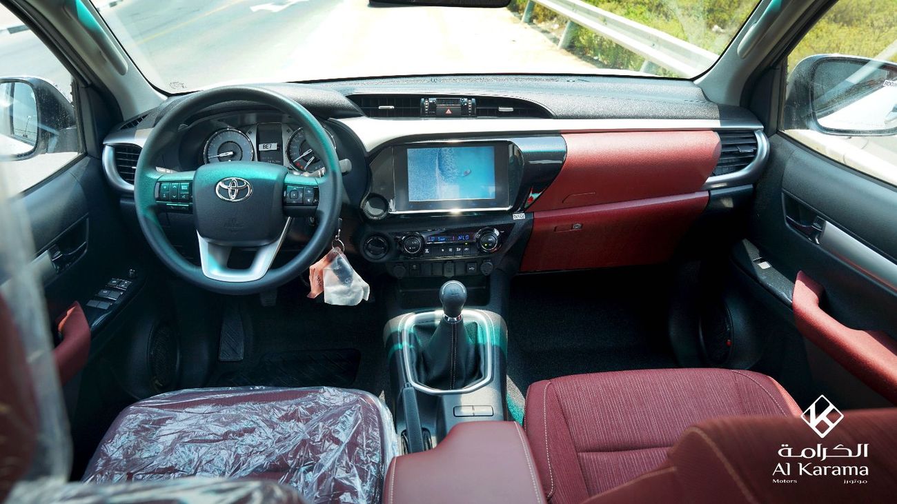 تويوتا هيلوكس 2.7 SR5 | GCC | Manual | 4WD | Climate Control