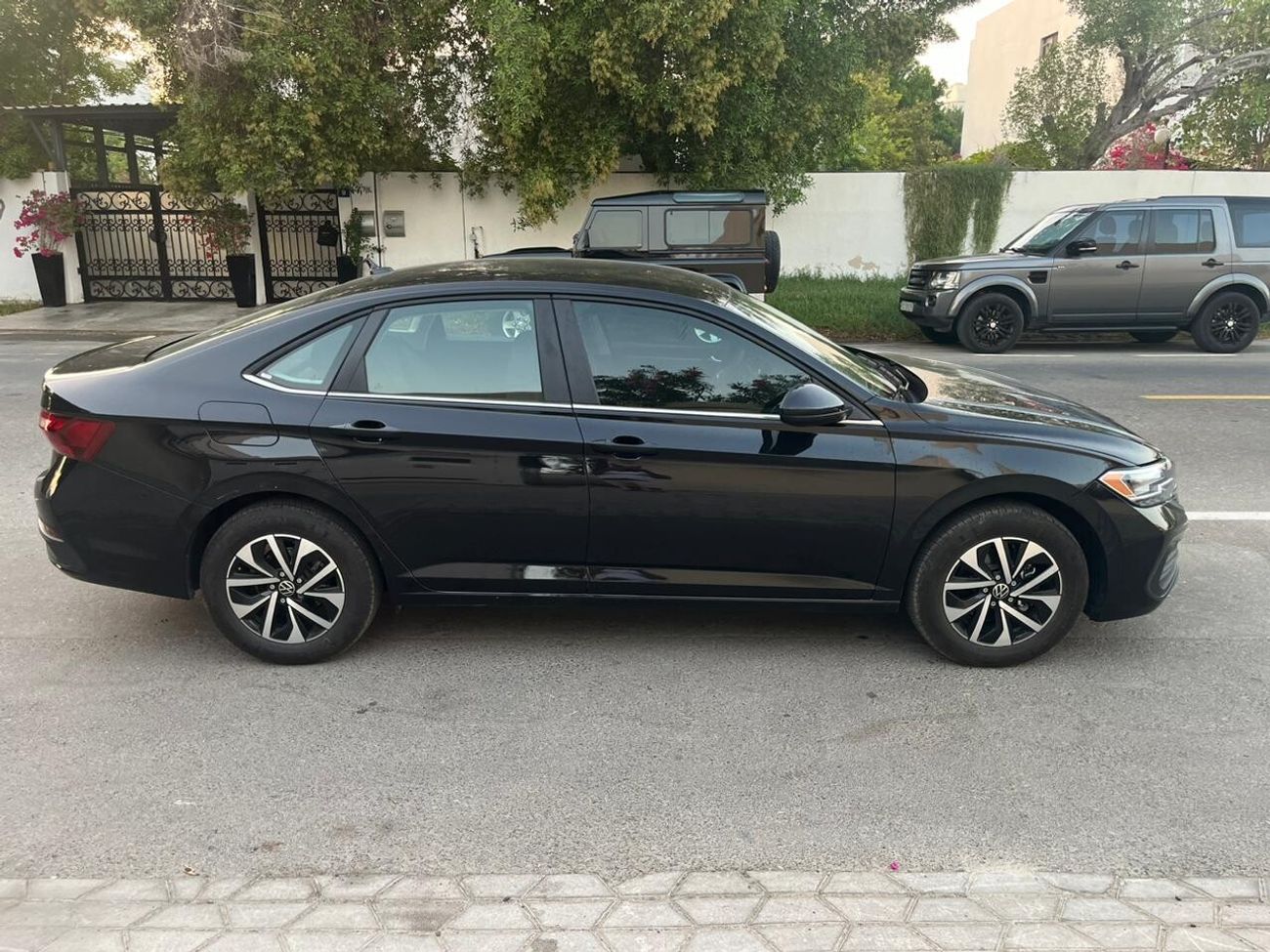 Volkswagen Jetta TWO YEARS WARRANTY, one year service contract