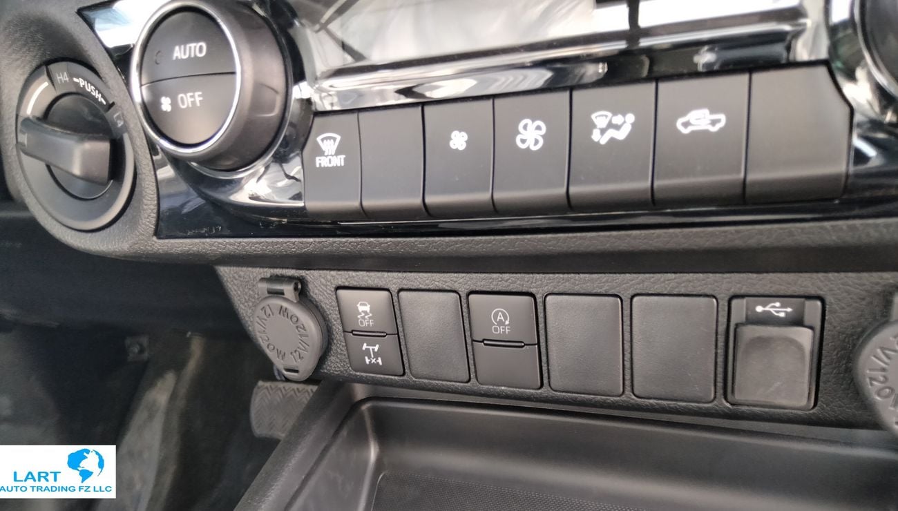 تويوتا هيلوكس Adventure SR5