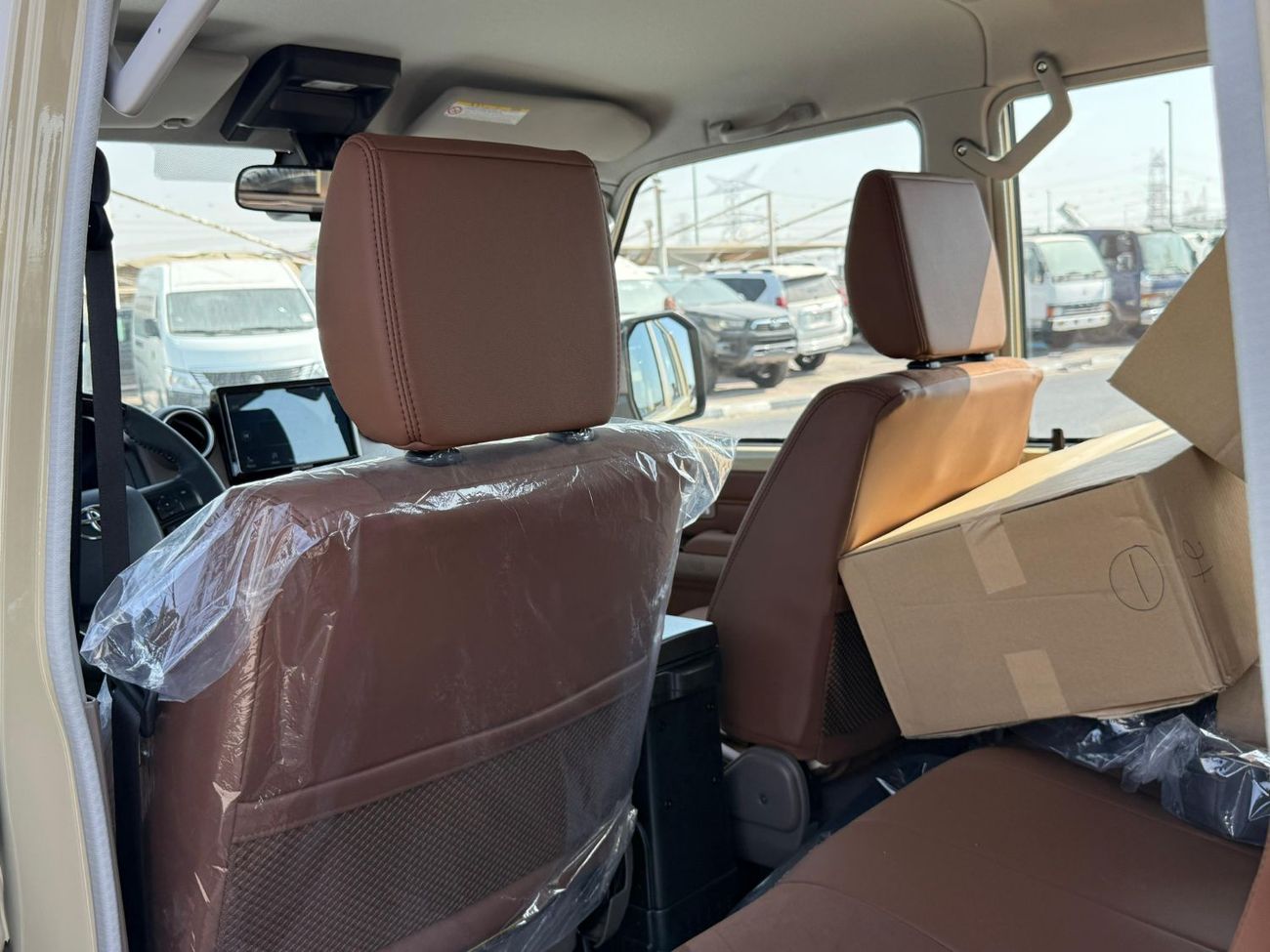 تويوتا لاند كروزر بيك آب 4.0L DOUBLE CAB FULL OPTION OMAN SPECS