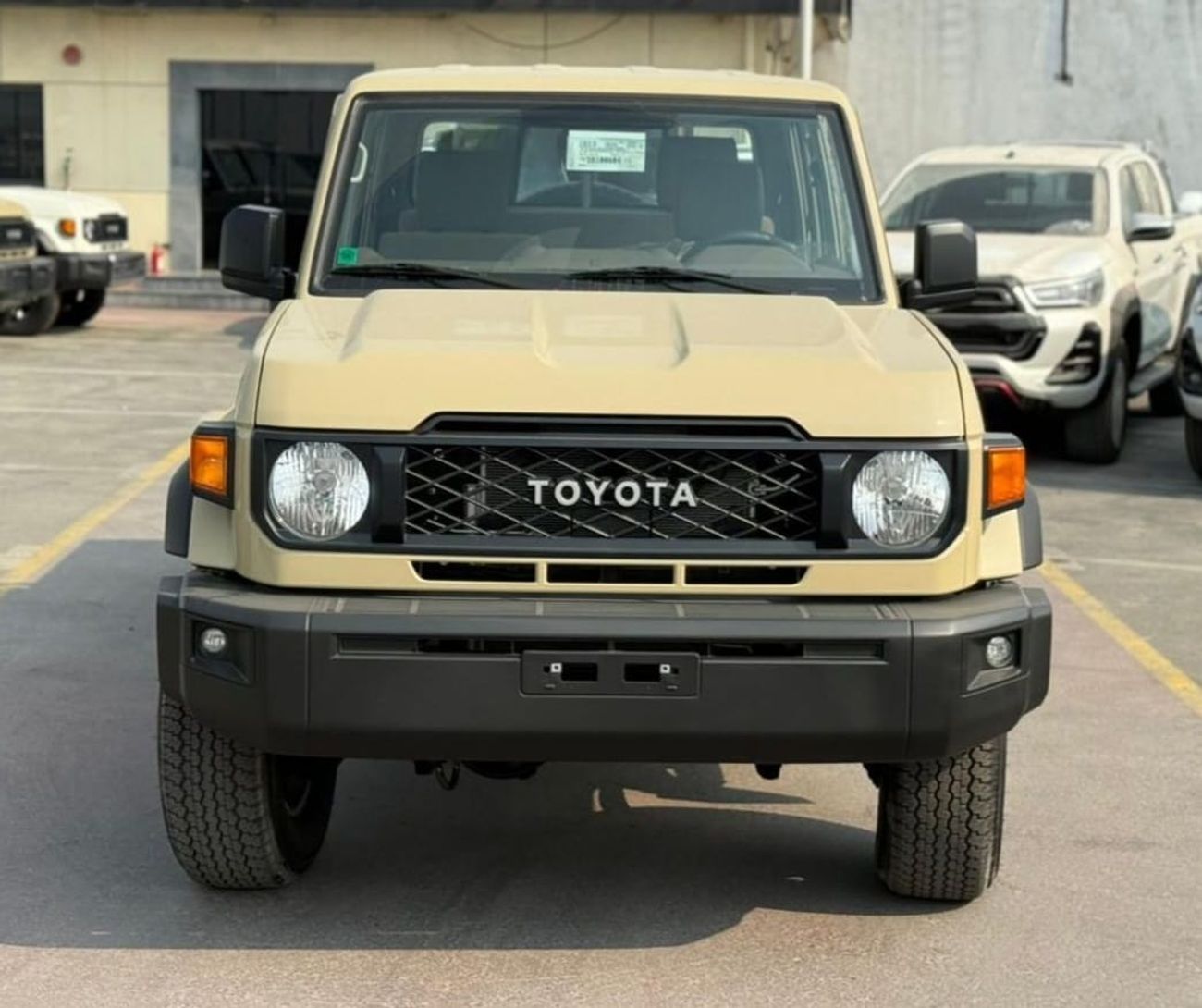تويوتا لاند كروزر TOYOTA LAND CRUISER PICK 4.0L PETROL DOUBLE CAB A/T MY 2025