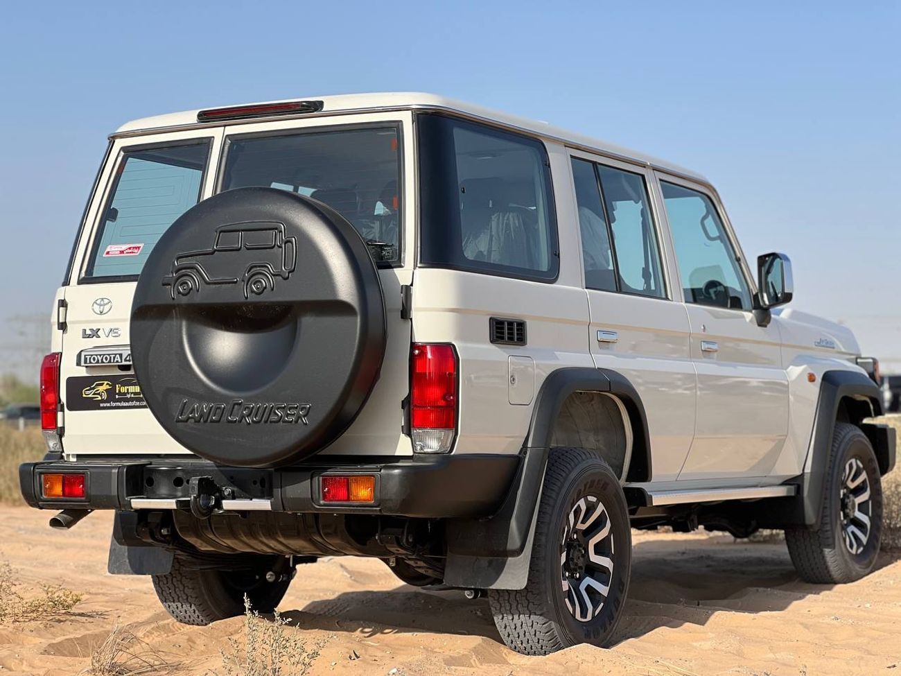 Toyota Land Cruiser 70 LC76 4.0L PTR A/T // 2025 // FULL OPTION WITH RADAR , LEATHER SEATS , DVD&BACK CAMERA // SPECIAL OFF
