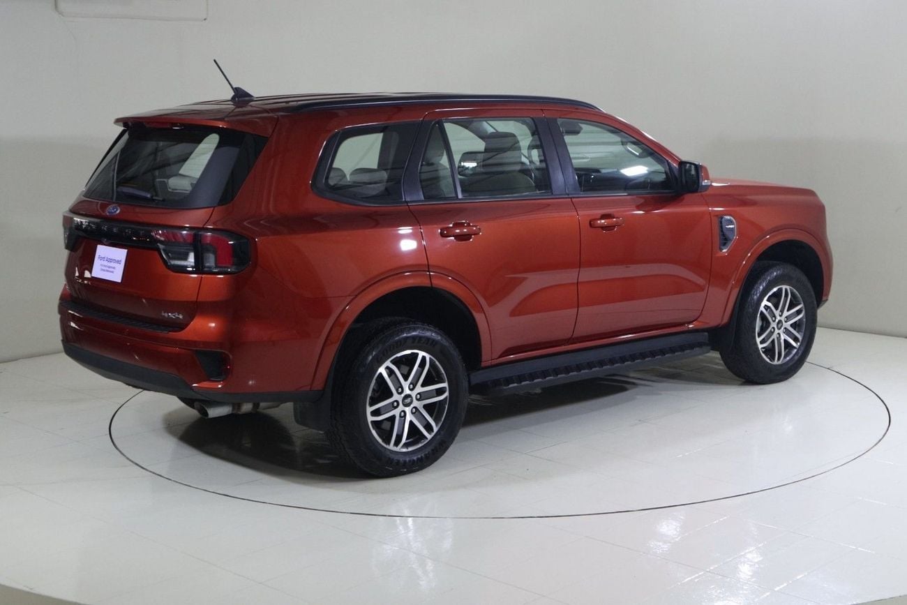 Ford Everest XLT EVR424 /AL TAYER MOTORS AL QOUZ SHOWROOM