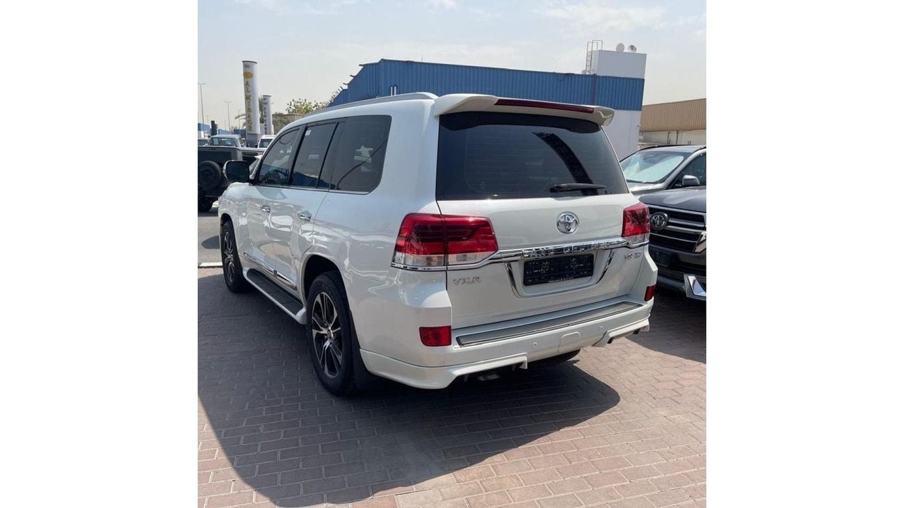 تويوتا لاند كروزر TOYOTA LANDCRUISER VXR 5.7 GRAND TOURING