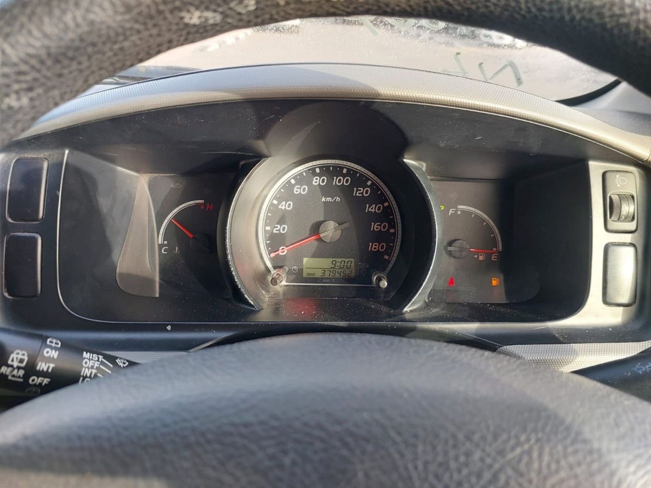 تويوتا هاياس TOYOTA HIACE COMMUTER VAN RHD 2011 MODEL 3.0 L DIESEL AUTOMATIC(PM07604)