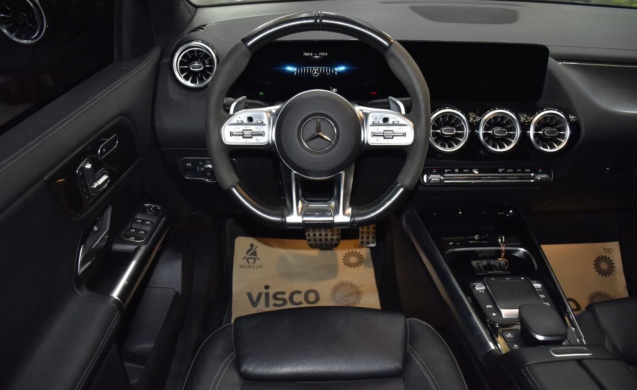 مرسيدس بنز GLA 35 AMG 4MATIC عرض ممتاز لسيارة مرسيدس بنز GLA35 AMG (موديل 2022) باللون الرمادي وبمواصفات أمريكية