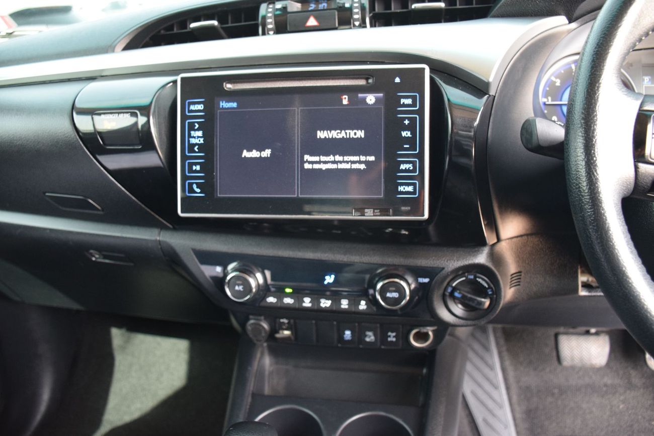 تويوتا هيلوكس 4X4 Diesel 2.8L RHD (Export Only)