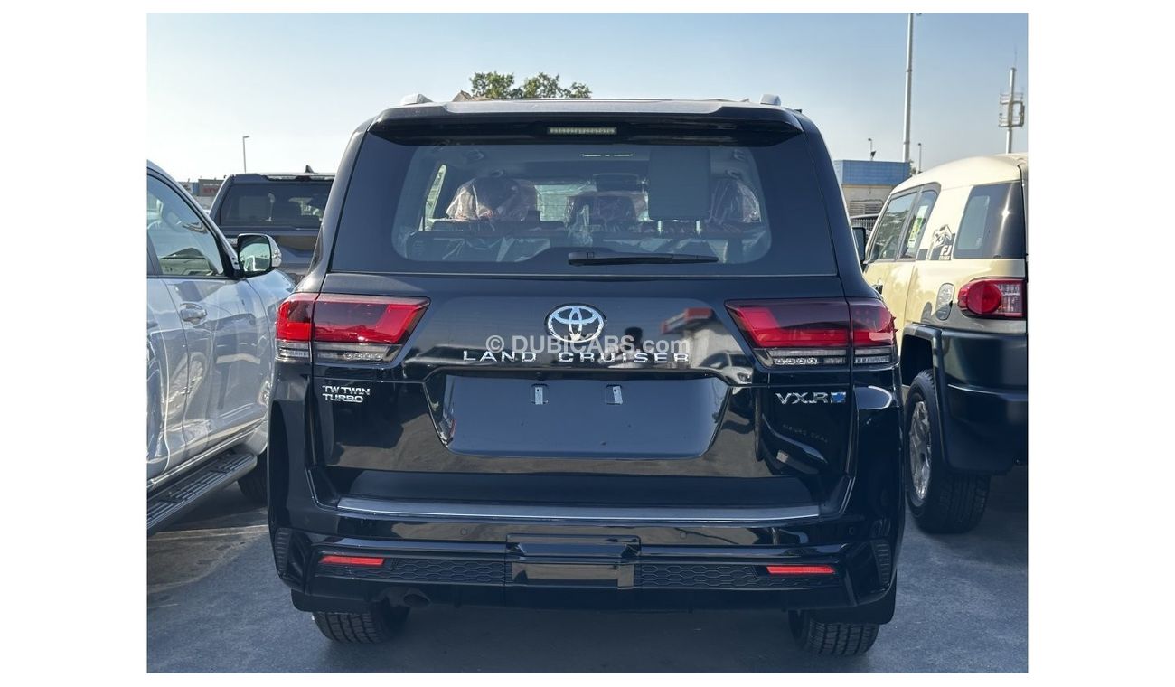 تويوتا لاند كروزر 300 VXR+ V6 3.3l Diesel Twin Turbo  Diesel Automatic Transmission