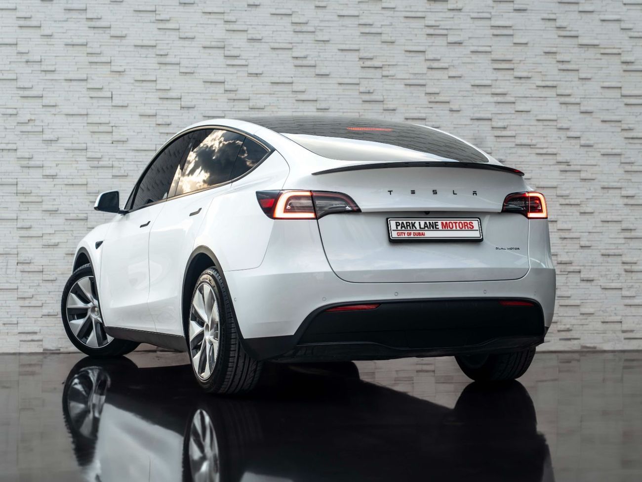 Tesla Model Y Long Range (AWD)