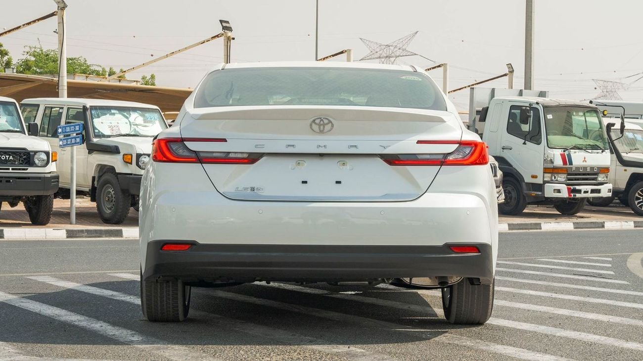Toyota Camry 2026 Toyota Camry LE facelift 2.5L Petrol AT with Sunroof - GCC (Export price)