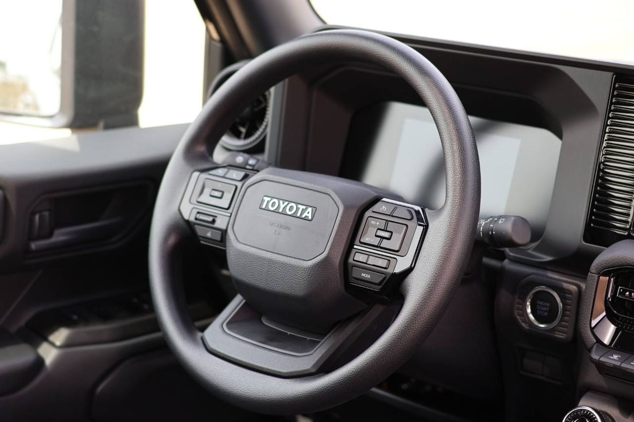 Toyota Prado 2.4L TURBO PTR A/T // 2025 // MID OPTION WITH COOL BOX , SUNROOF , CRUISE CONTROL // SPECIAL OFFER /