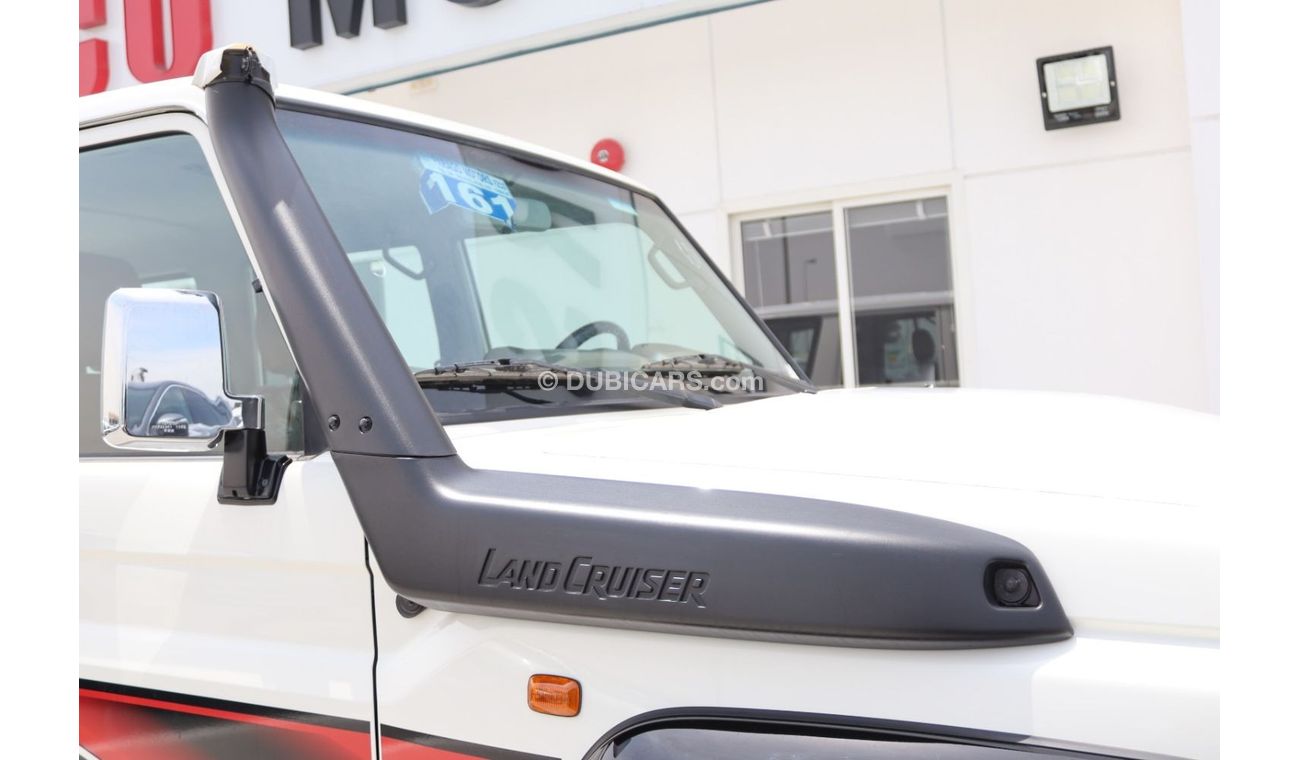 تويوتا لاند كروزر 70 2023 LAND CRUISER GRJ 76 4.0 V6 70YH ANNIVERSARY 
