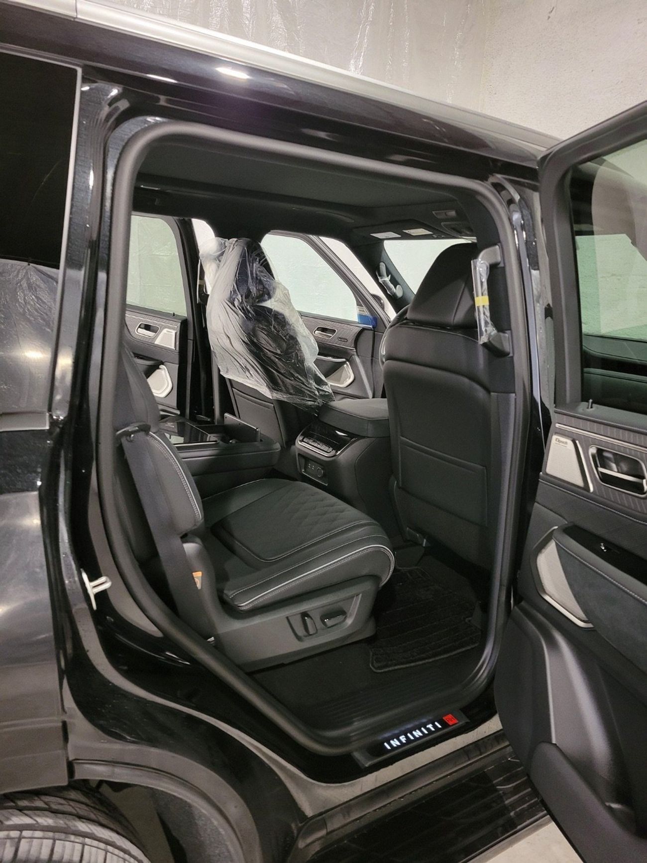 إنفينيتي QX80 Autograph Captain Chairs 3.5L