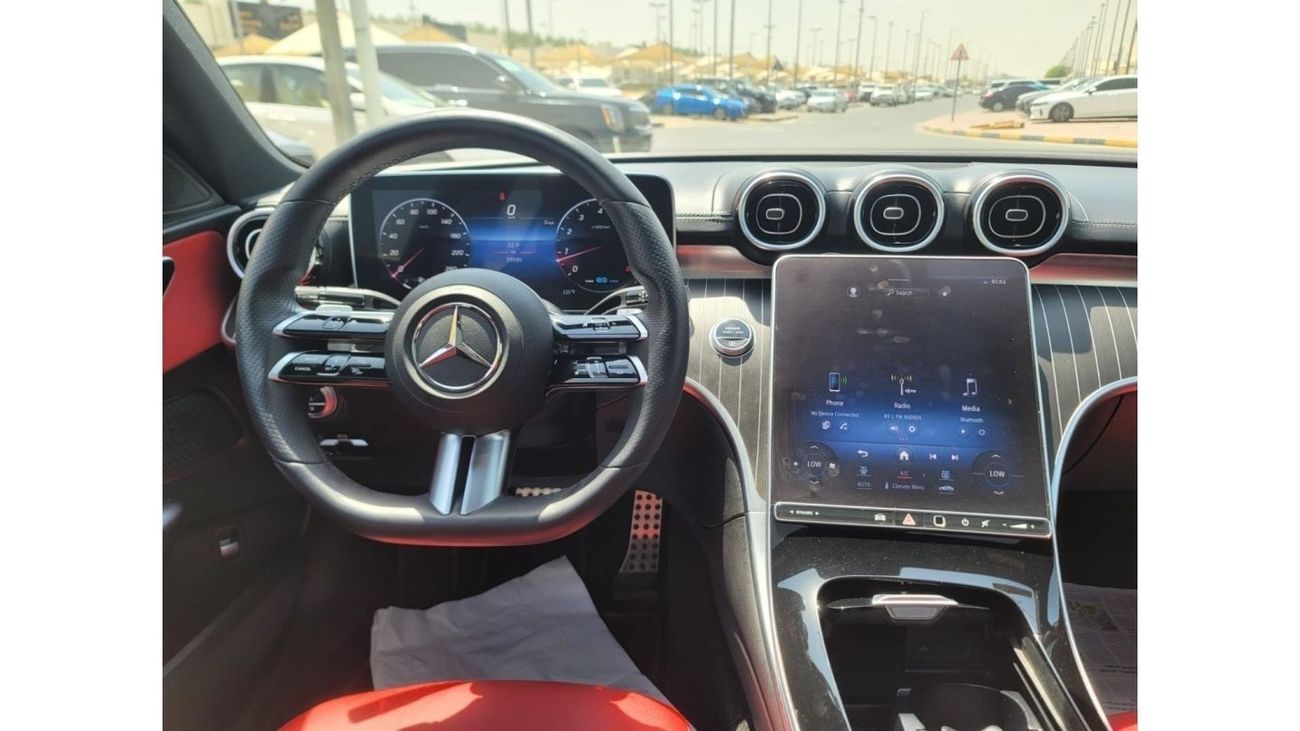 مرسيدس بنز C 300 2022 Mercedes-Benz C 300 Std (W205), 4dr Sedan, 2L 4cyl Petrol, Automatic, Rear Wheel Drive